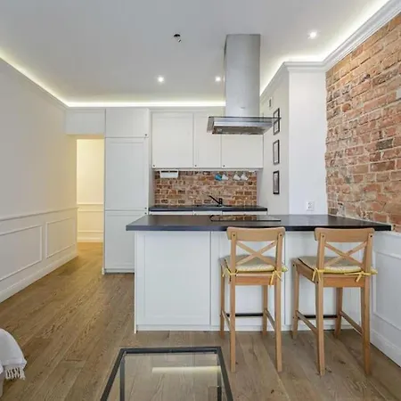Urban Chic- Old Town - Great Location - Uniwersytecka Daire